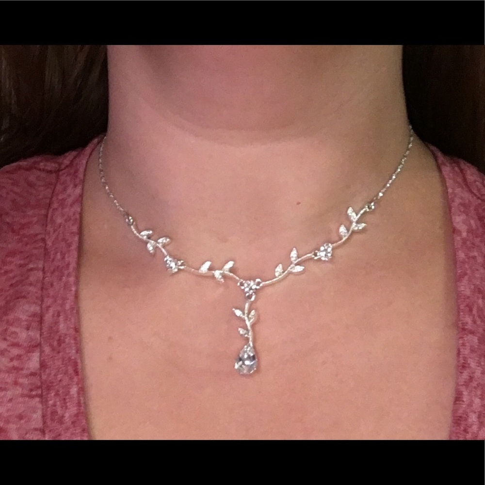Cute sparkly necklace